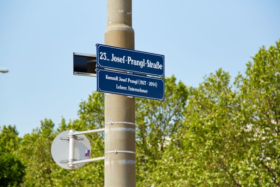 [Translate to SI:] neues Straßenschild